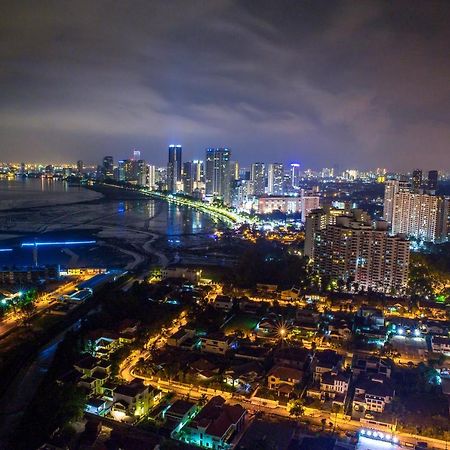Landmark By Katana 3Br Romantic Luxury Seaview Homestay Gurney无敌海景三房套房 Tanjung Tokong Zewnętrze zdjęcie