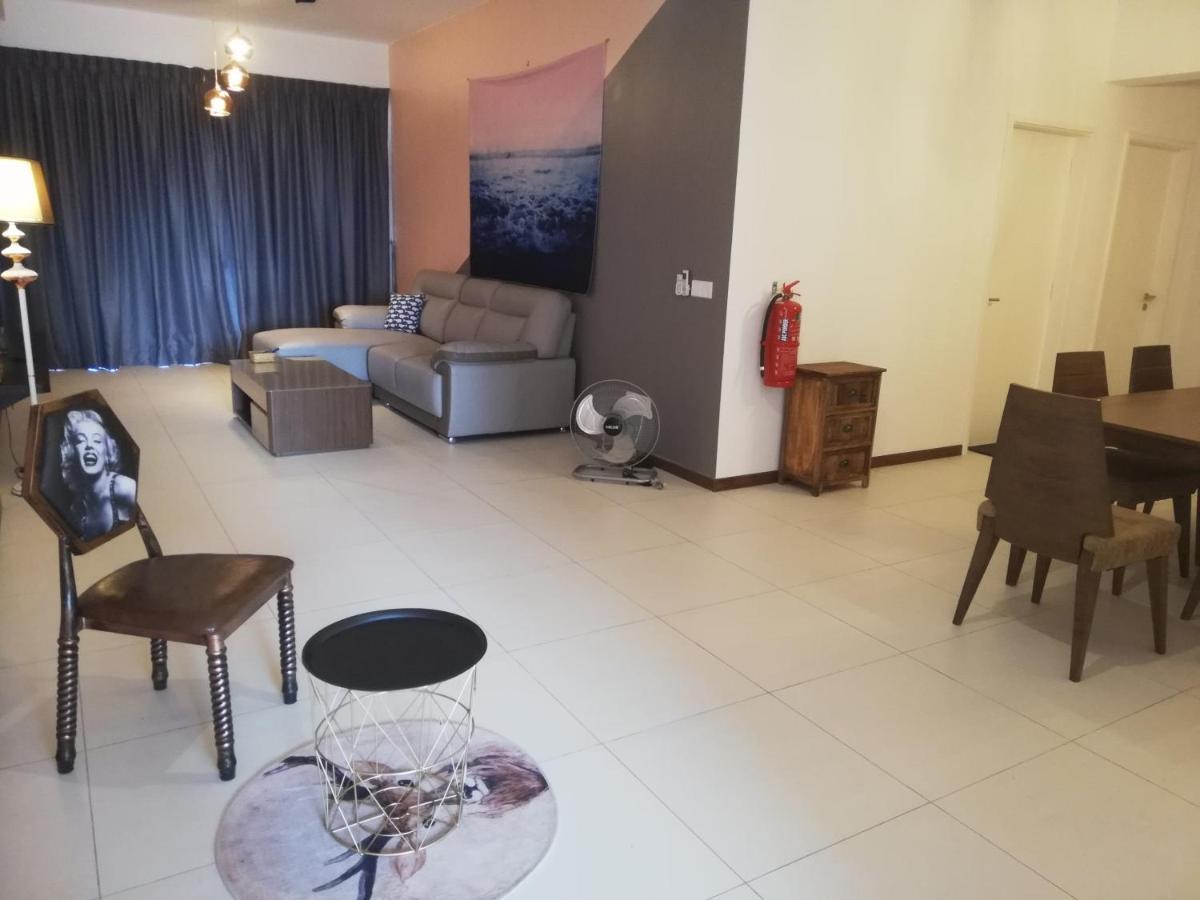 Landmark By Katana 3Br Romantic Luxury Seaview Homestay Gurney无敌海景三房套房 Tanjung Tokong Zewnętrze zdjęcie